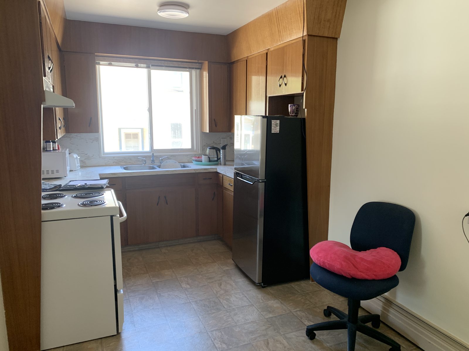 Kitchen before renovation at 5th Avenue